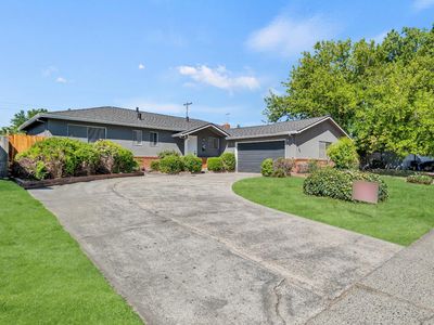 7024 Tamoshanter Way, Sacramento, CA, 95822