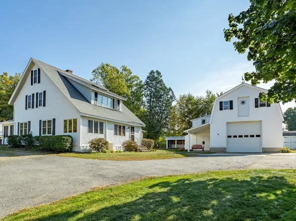 4 Mason St, Pepperell, MA 01463