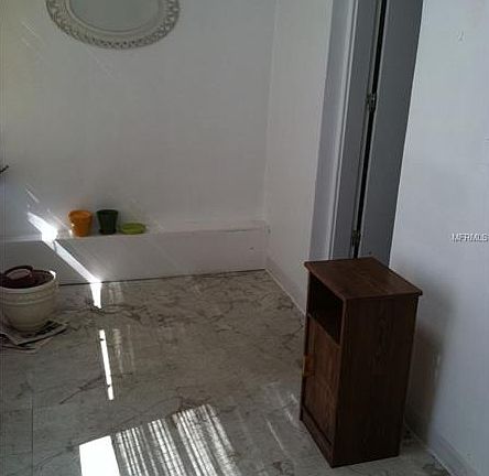5th image of 1345 Drew St APT 6