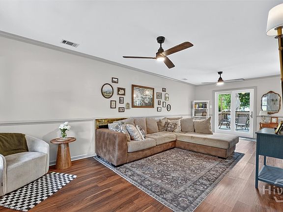 2nd image of 23 E Deerwood Road