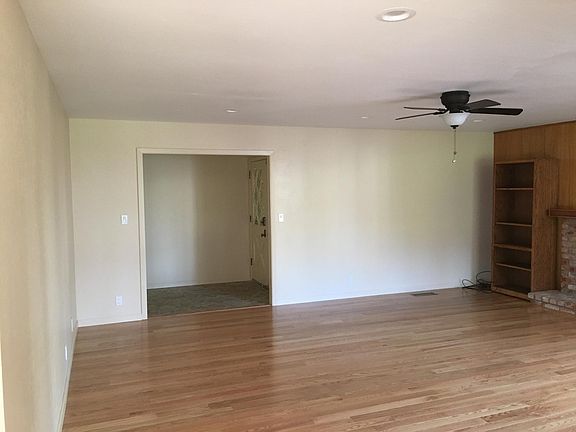 2nd image of 470 Anton Ct