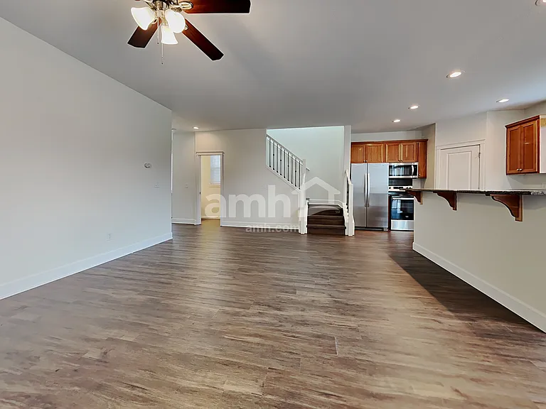 10111 NE 28th Pl — Photo 7