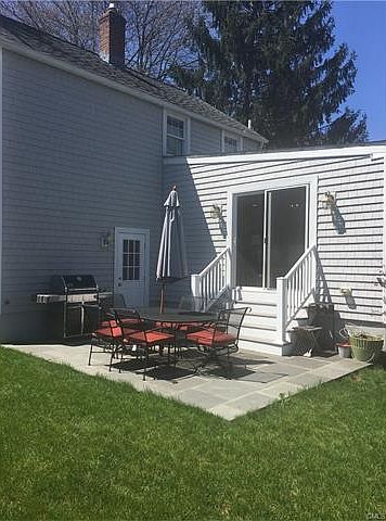 2nd image of 31 Catherine St