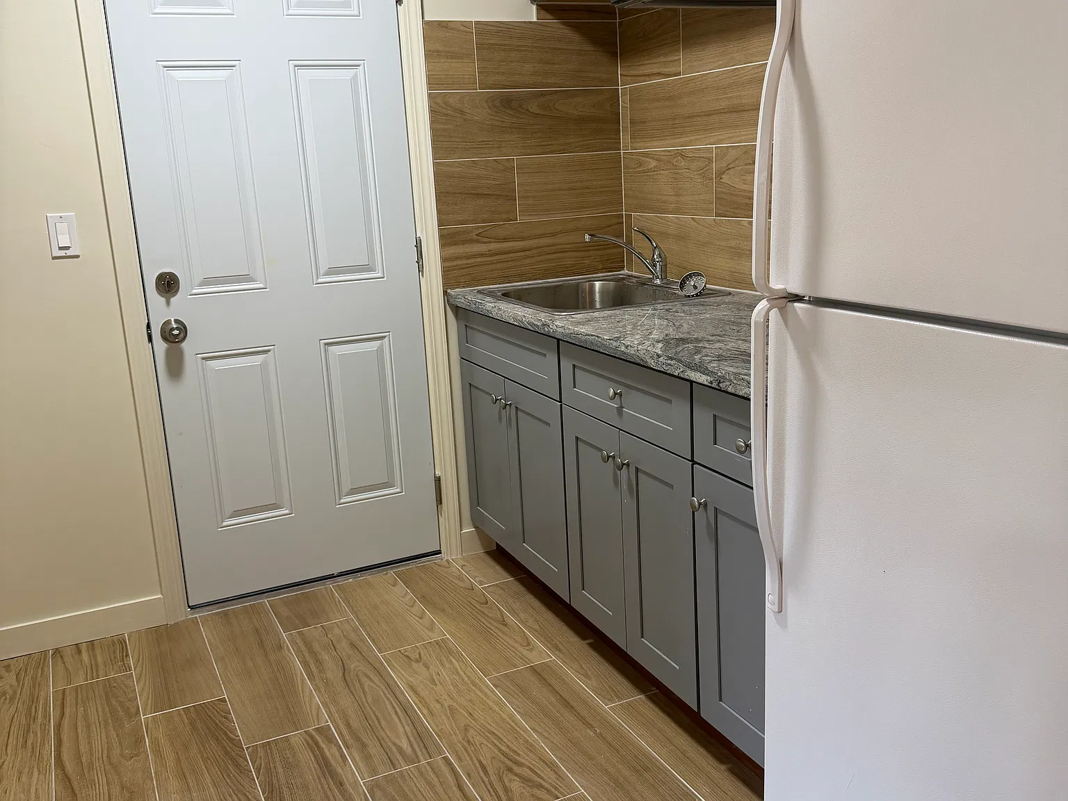 2 bed, 400 sqft, $2,350 — Photo 2