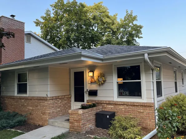 4715 35th Ave S, Minneapolis, MN 55406