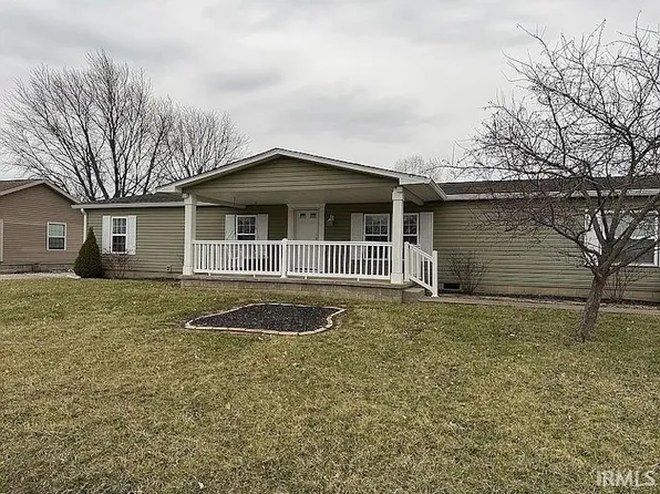 8094 S Angelia Dr, Fort Branch, IN 47648