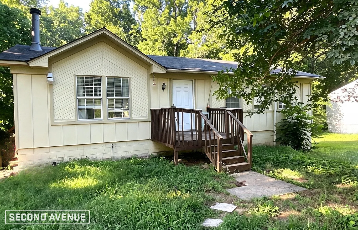 3 bed, 1.0 bath, 1236 sqft, $999 — Photo 1