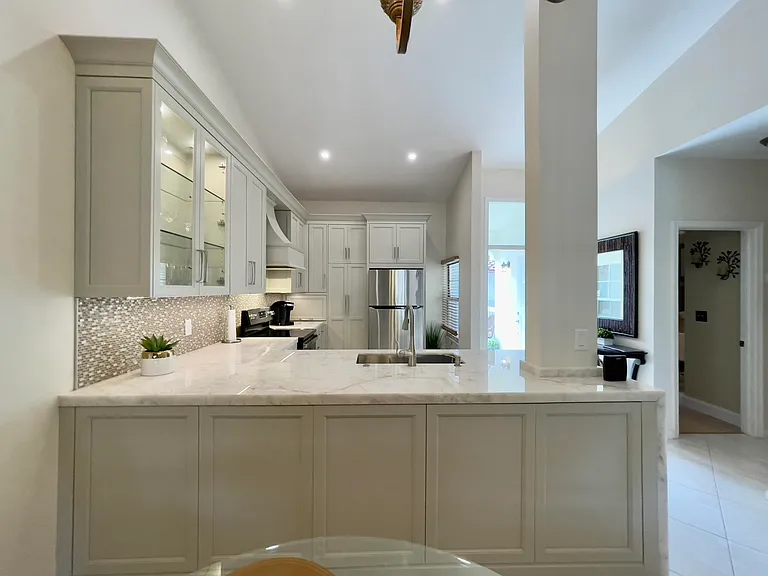 202 Cypress Point Dr #202 — Photo 8