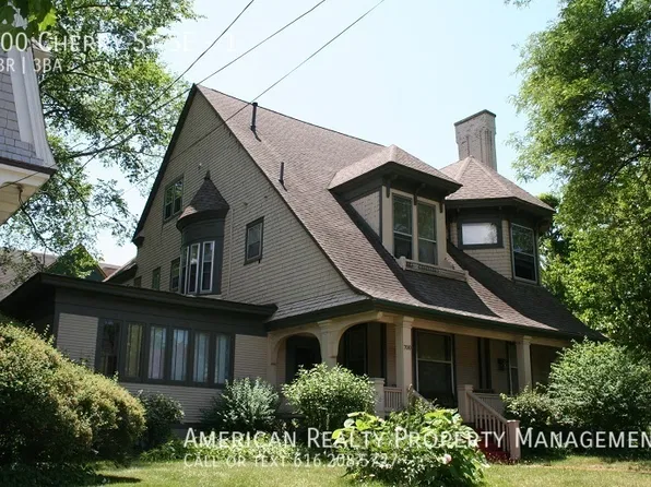 700 Cherry St SE, Grand Rapids, MI