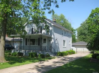 379 Country Pkwy, Williamsville, NY 14221
