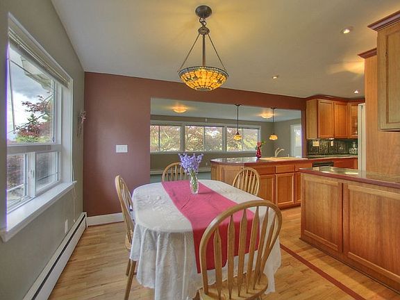 Dining Room leads to Kitchen