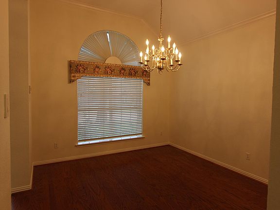 2nd image of 3516 Harlington Ln