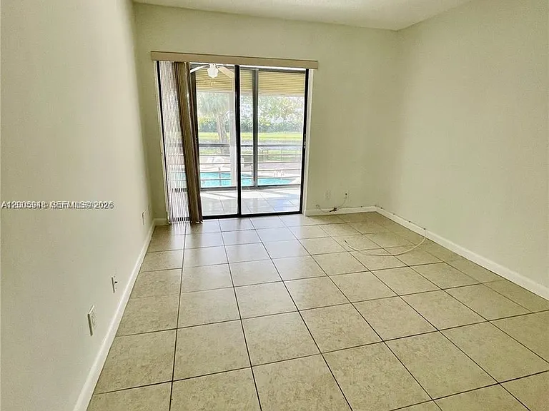 2320 S Cypress Bend Dr #204 — Photo 12