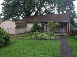 333 Kalmia St, Junction City, OR 97448