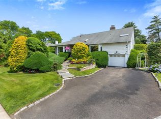 57 Merry Lane, Jericho, NY 11753