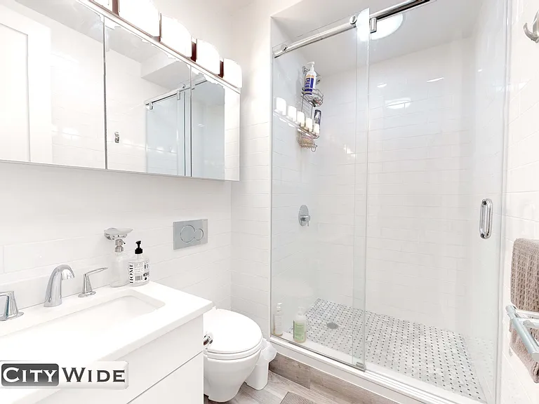 157 E 57th St #18D — Photo 8