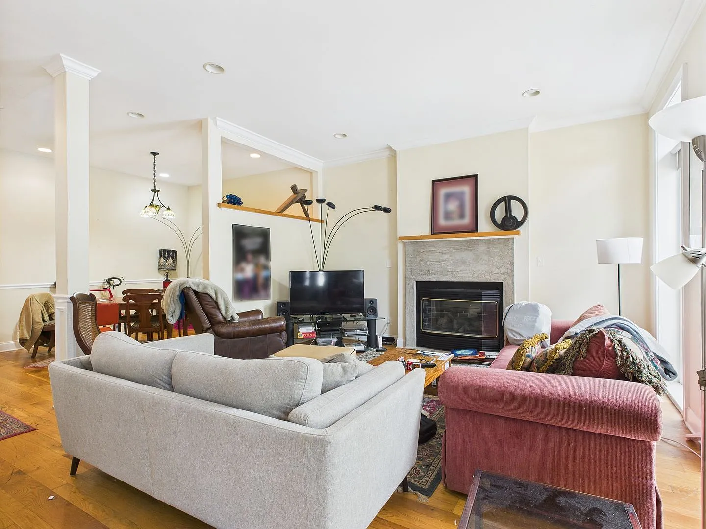 3 bed, 2.5 bath, 2100 sqft, $2,495 — Photo 2