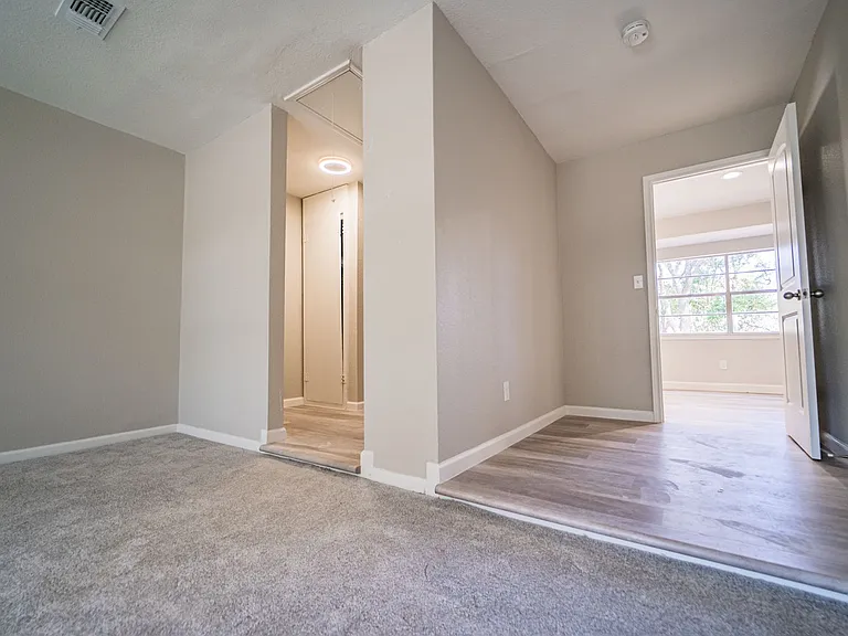 5866 Cliff Path — Photo 15