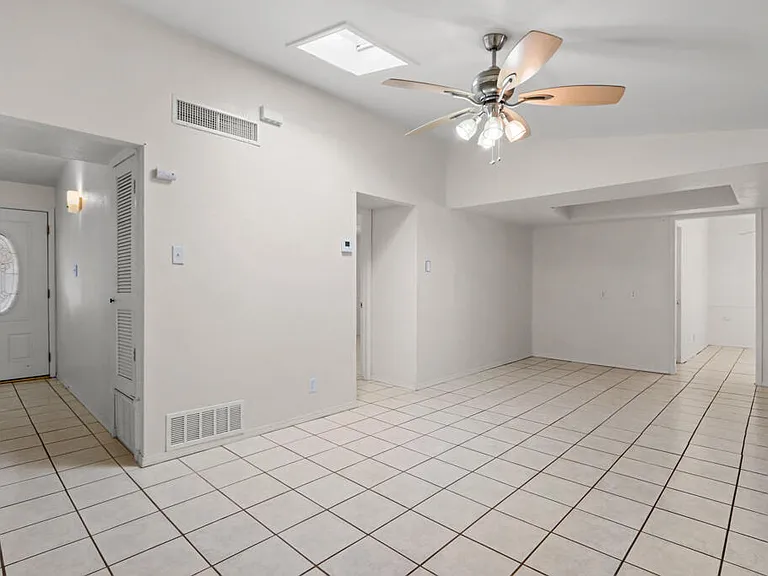 1600 Sumac Dr — Photo 7