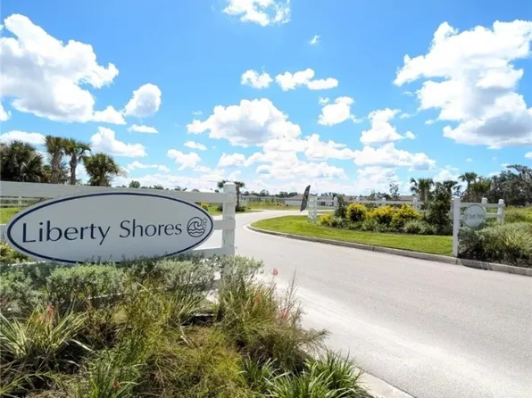 821 Gen Chesty Puller Ct, Labelle, FL 33935