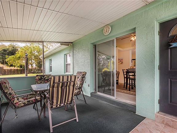 3rd image of 690 Floral Ln
