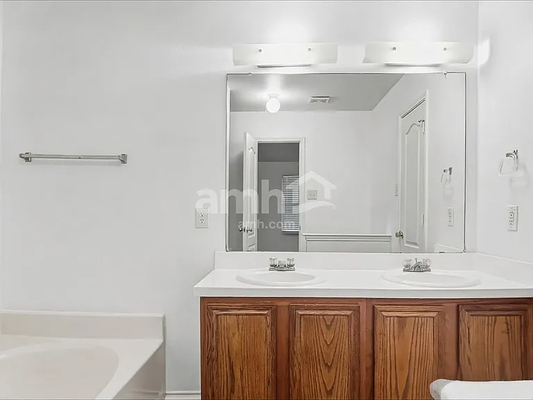 903 Plumeria Dr — Photo 10