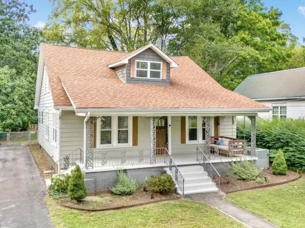 1865 Oak St NW, Cleveland, TN 37311