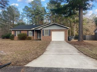 433 Wapiti Dr, Spring Lake, NC 28390