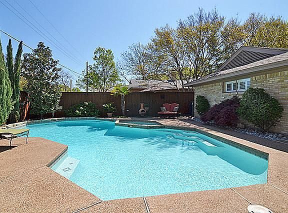 2nd image of 418 High Brook Dr