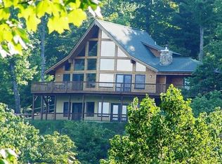 290 Cedar Ridge Dr, Murphy, NC 28906