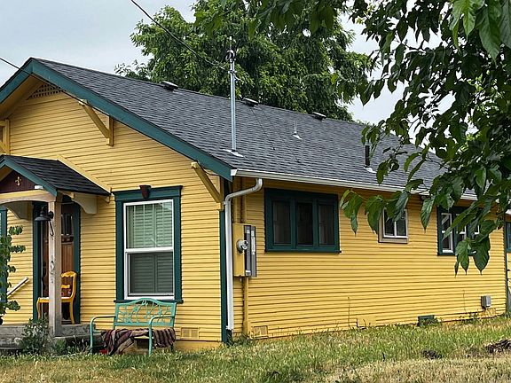 2nd image of 323 Laurel St