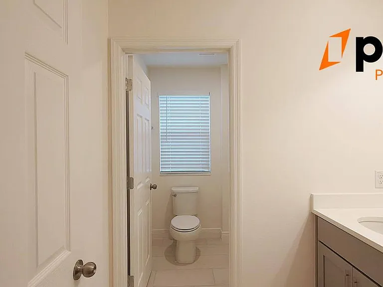 7896 Syracuse Dr — Photo 33