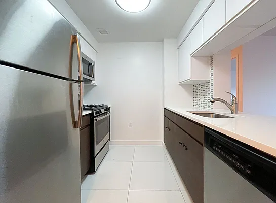 Rented by REAL New York | media 30