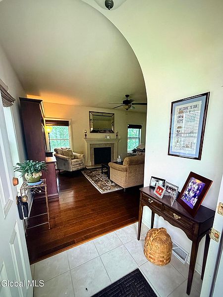 3rd image of 2580 Edgewood Avenue