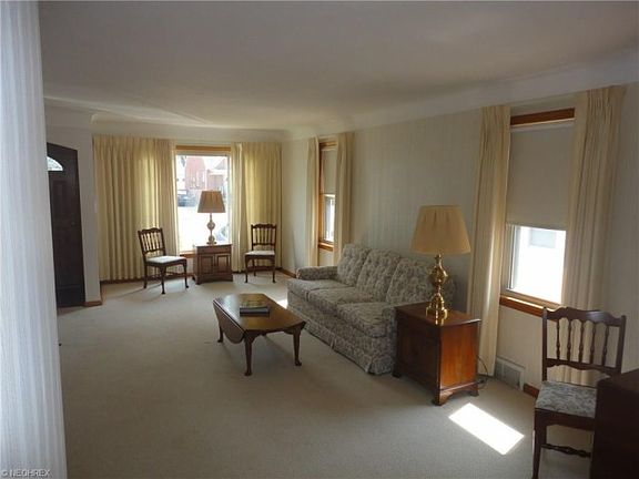 3rd image of 8106 Essen Ave