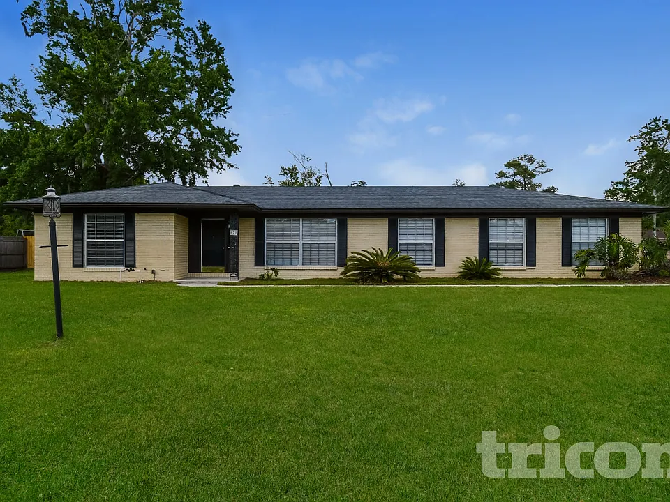 671 Custer Cir