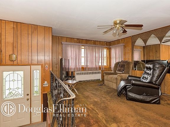 4th image of 1 Bristol Ln