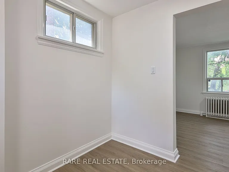 2367 1/2 Queen St E #B — Photo 12