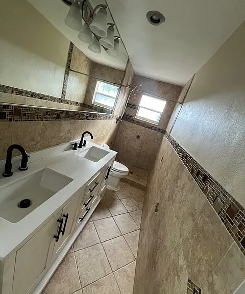 2831 NE Savannah Rd — Photo 10