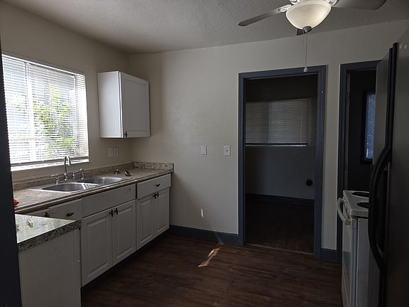2nd image of 331 N Delno Ave