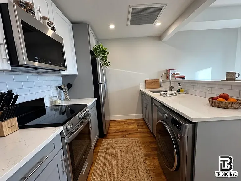 44 Lewis Ave #3 — Photo 4