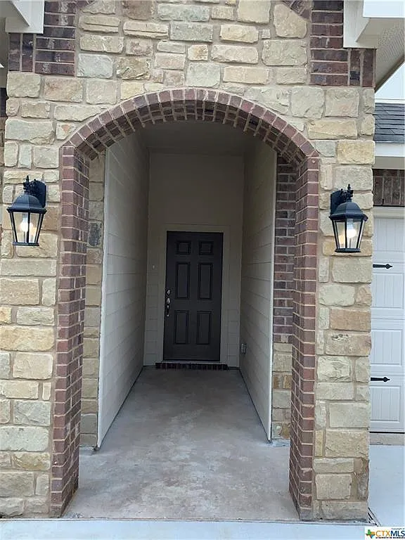 Building Photo - 4044 Aransas Dr
