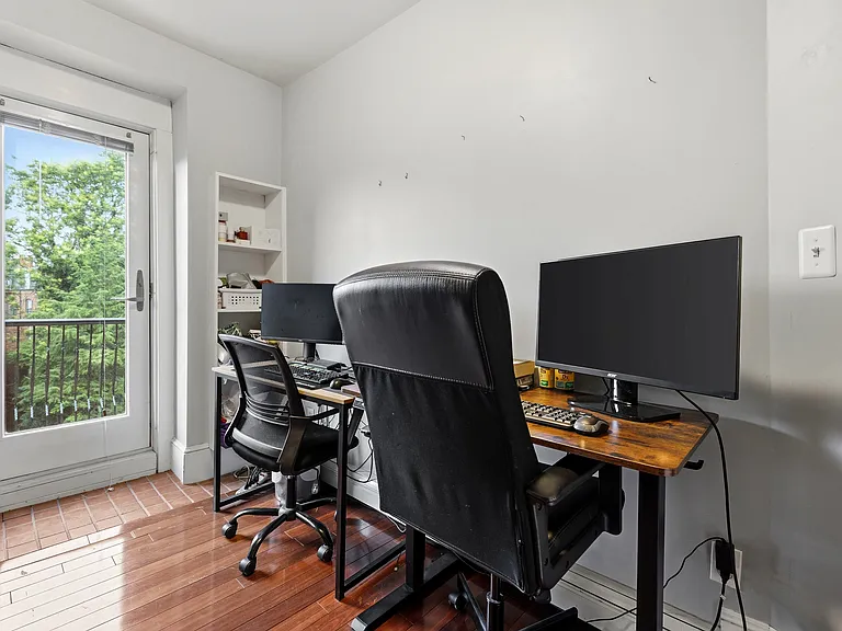 62 Clarendon St #7 — Photo 9