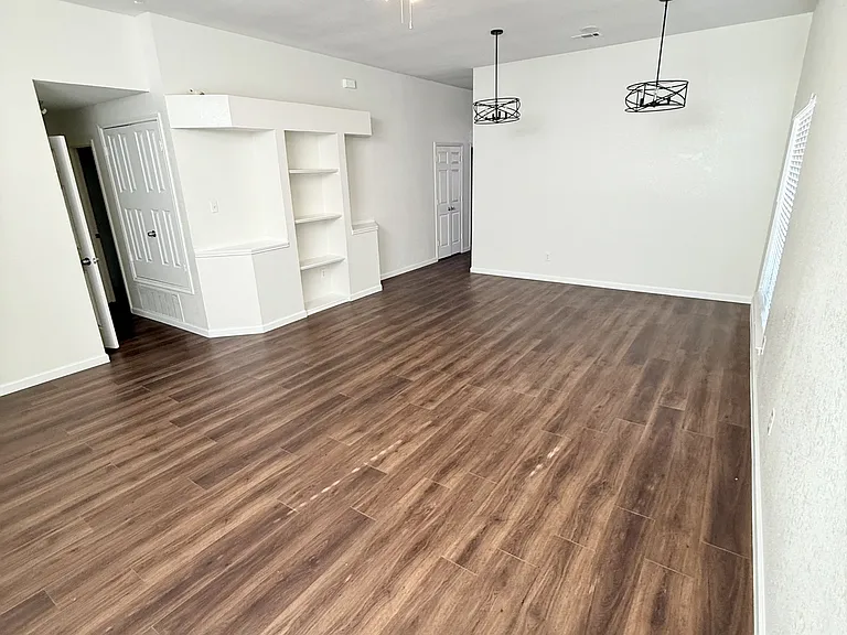 3002 Hibiscus Dr — Photo 2