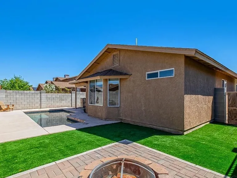 4080 S Sunlight Way — Photo 2