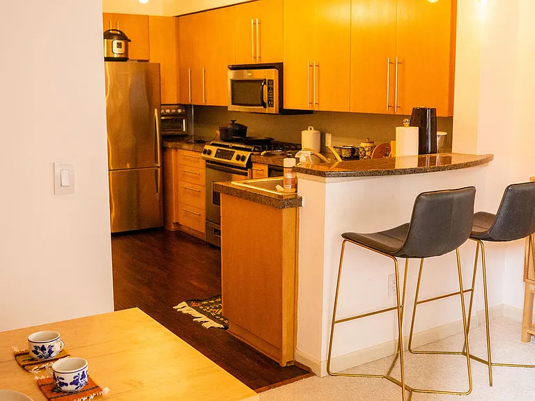 124 Bellevue Ave E #400 — Photo 20