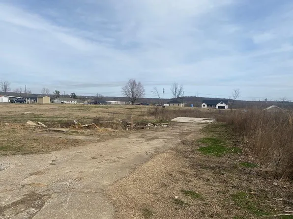 606 E Hall St, Dawson Springs, KY 42408