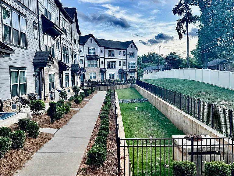 7008 Running Spring Dr — Photo 3