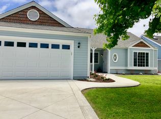 3905 Magnolia Rd, Oceanside, CA 92058