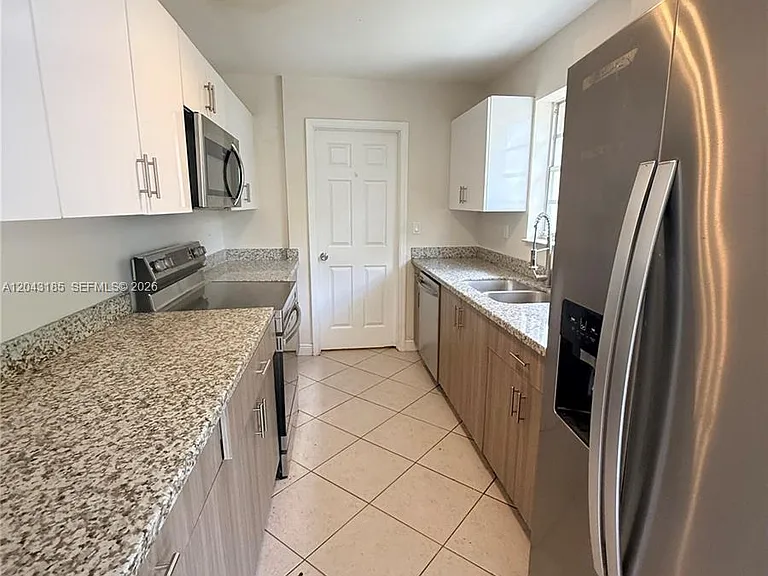 14330 SW 289th St — Photo 5
